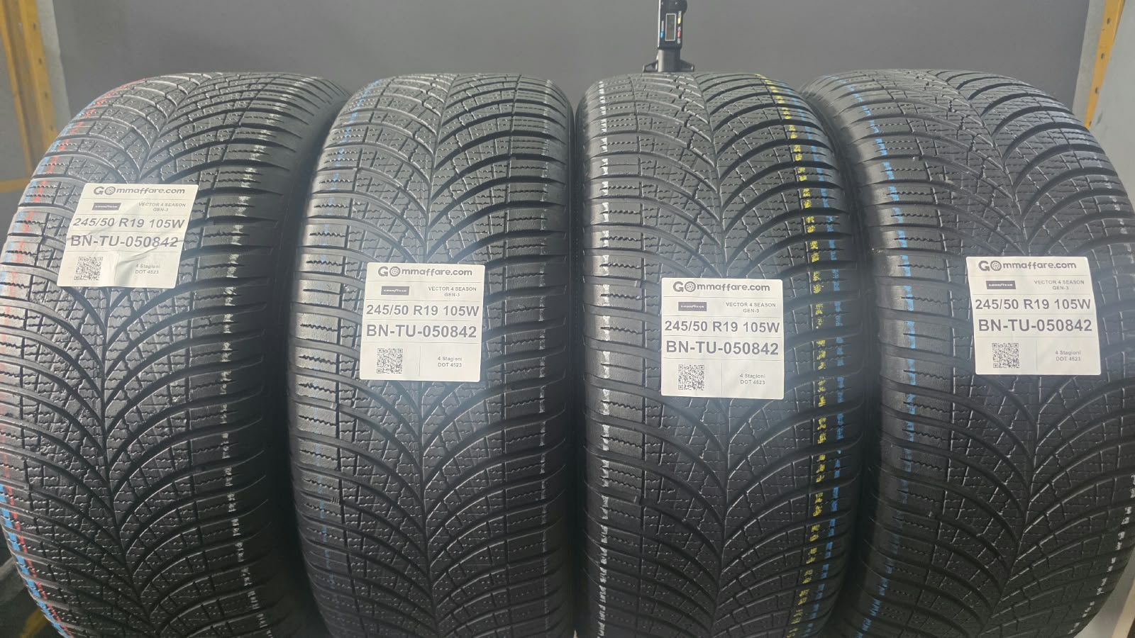 Goodyear VECTOR 4 SEASON GEN-3